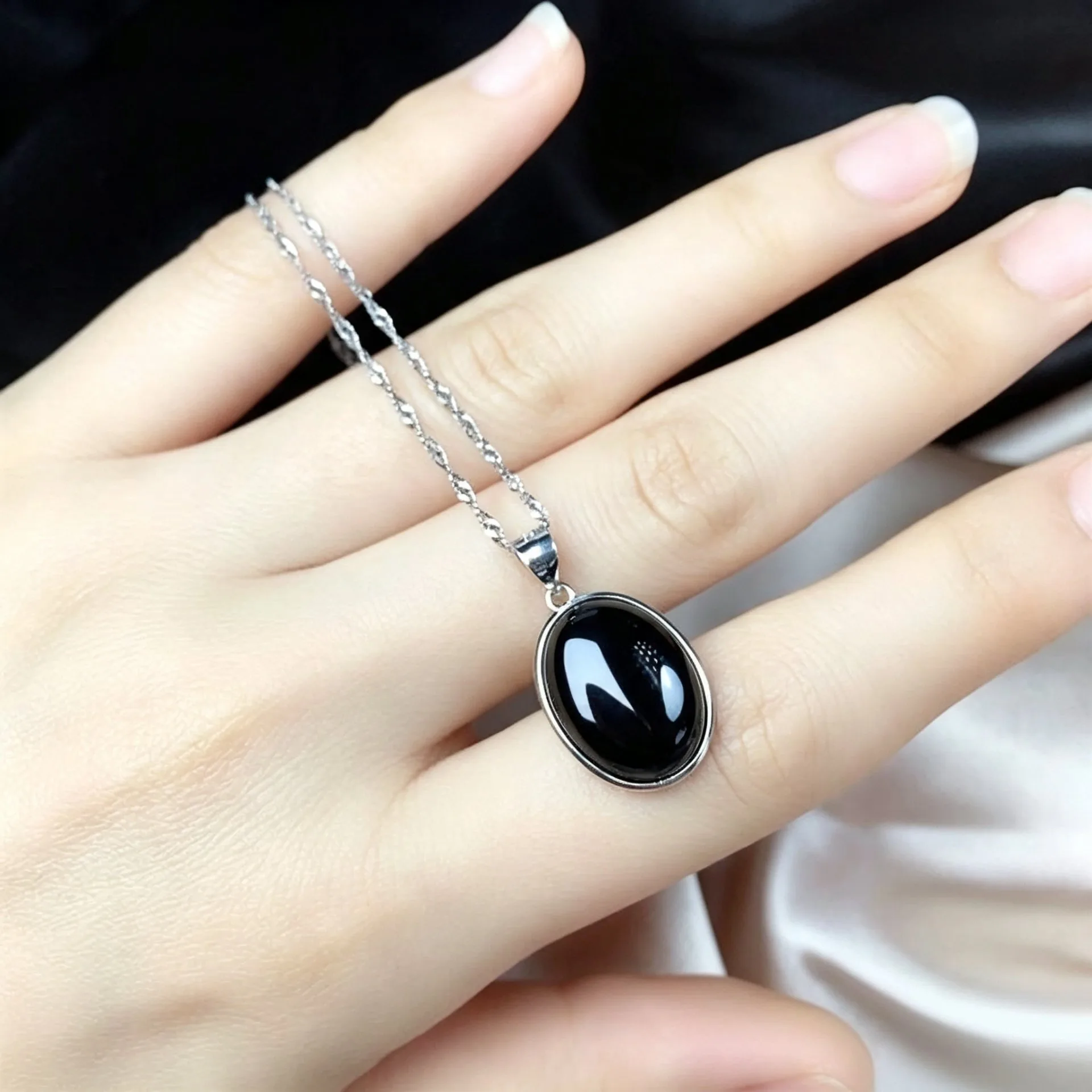 Crystals for Confidence, Courage & Self-Esteem: Wear Your Inner Power
